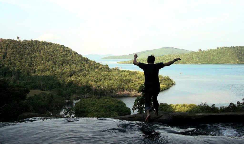 Destinasi Wisata Di Anambas Yang Cocok Untuk Healing Harian Kepri