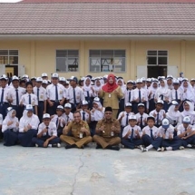 Foto Bersama Wali kota Tanjungpinang H Lisdarmansyah dan Kepala Dinas Pendidikan Kota Tanjungpinang HZ Dadang AG