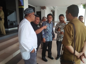 Jajaran Komisi I DPRD Kepri saat diskusi